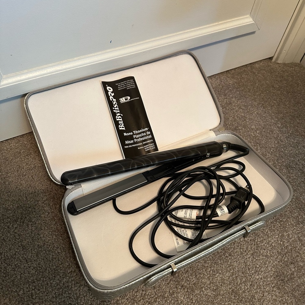 BaByliss PRO Nano Titanium 1” Straightener with Case, Never Used